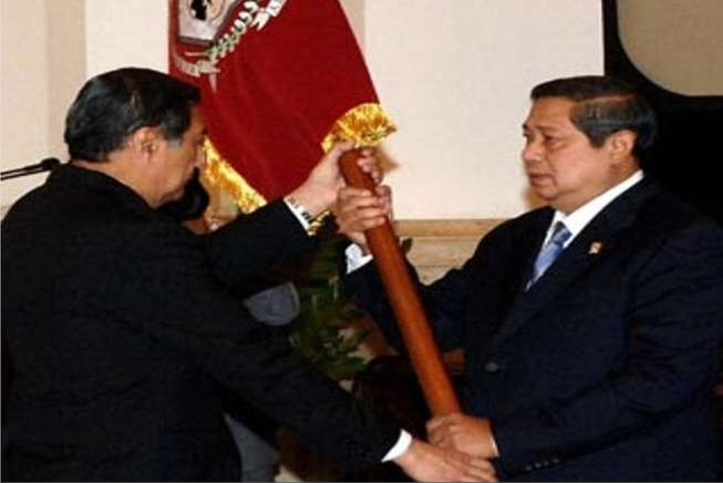 Cover: Sejarah Universitas Pertahanan Republik Indonesia (UNHAN RI): Dari Gagasan Hingga Menjadi Kampus Bela Negara